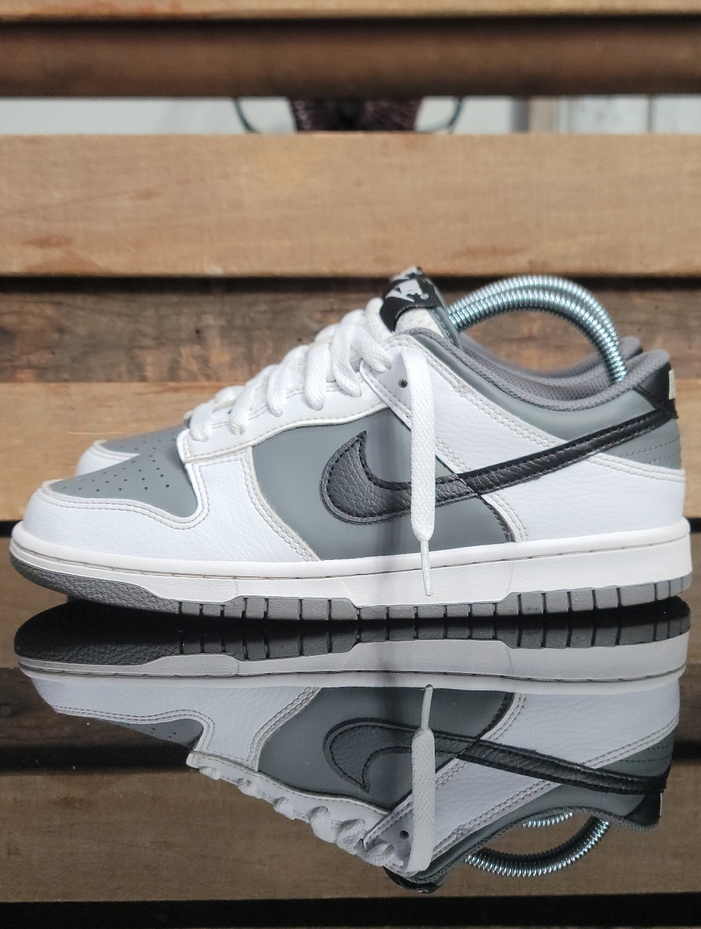 Nike Dunk Low "Light Smoke Grey" Wmns 8 Same Day Shipping - Picture 3 of 14